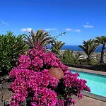 Tatil Evi Roco 1 - Grosser Pool, Sauna, Wundervoller Meerblick, Pure Entspannung La Asomada (Lanzarote)
