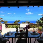Roco 1 - Grosser Pool, Sauna, Wundervoller Meerblick, Pure Entspannung Tatil Evi