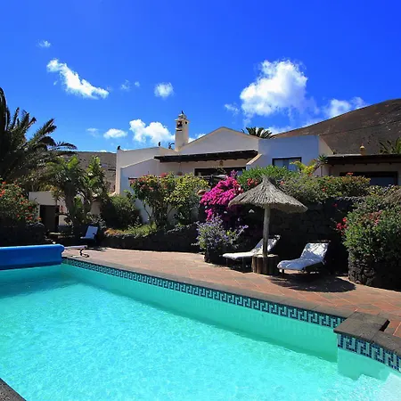 Holiday home Roco 1 - Grosser Pool, Sauna, Wundervoller Meerblick, Pure Entspannung
