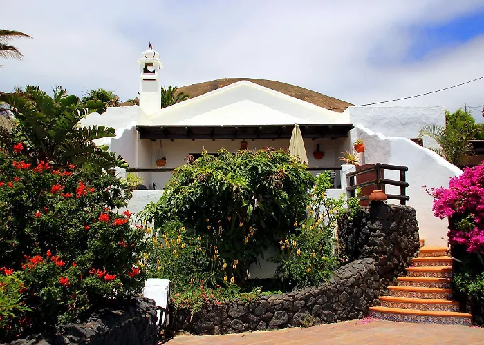 Tatil Evi Roco 1 - Grosser Pool, Sauna, Wundervoller Meerblick, Pure Entspannung *