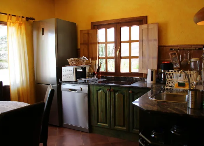 Roco 1 - Grosser Pool, Sauna, Wundervoller Meerblick, Pure Entspannung Tatil Evi